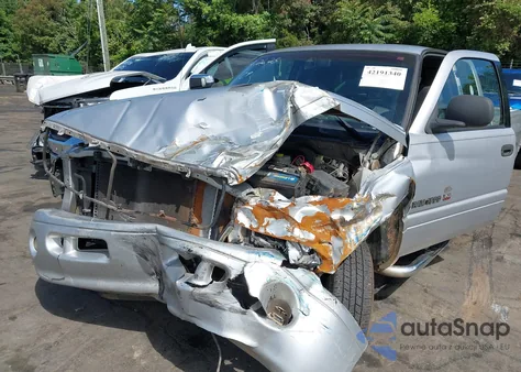 2001 Dodge Ram 1500 St из США, поврежденный, VIN 1B7HC13Z41J566748